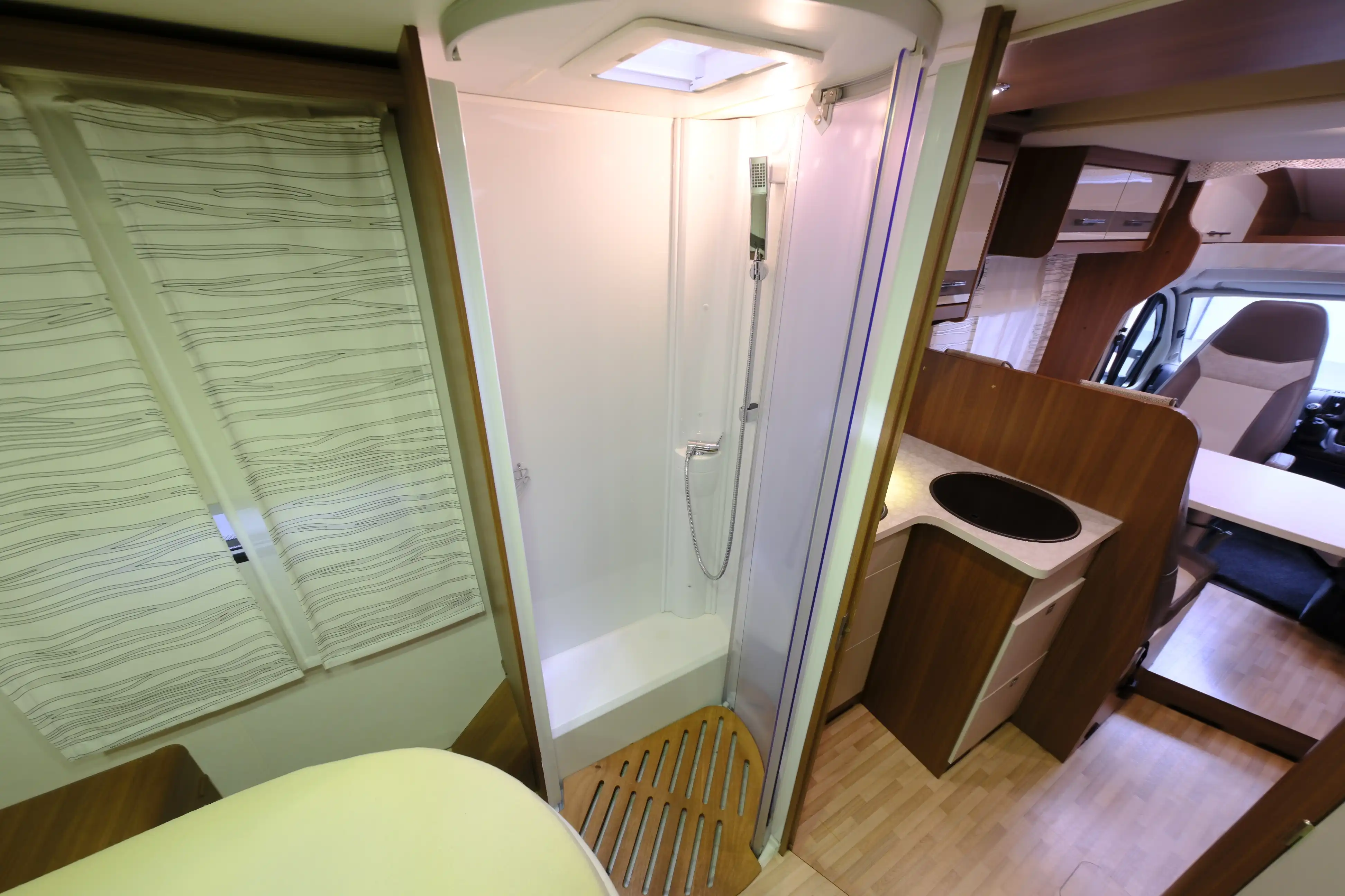 LMC Breezer H 737 - Ansicht 15